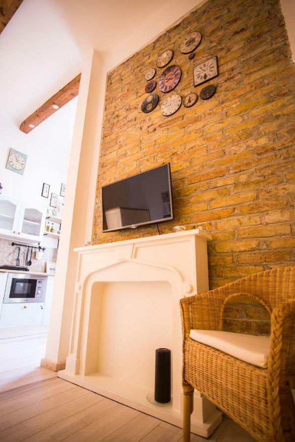 Izabella Vintage Style Apartment Budapest Exterior photo