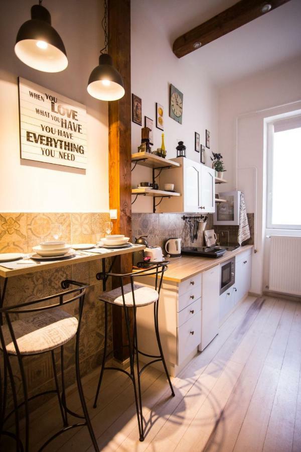 Izabella Vintage Style Apartment Budapest Exterior photo