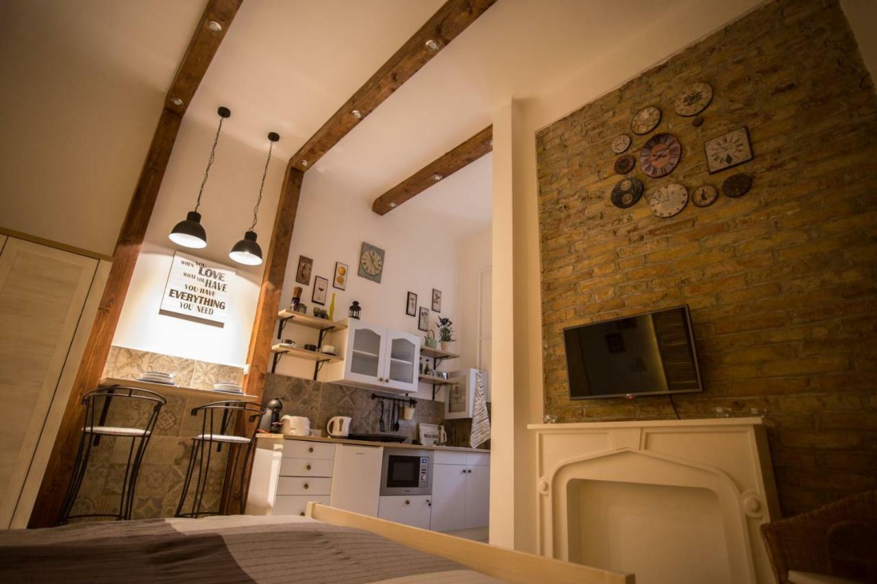 Izabella Vintage Style Apartment Budapest Exterior photo